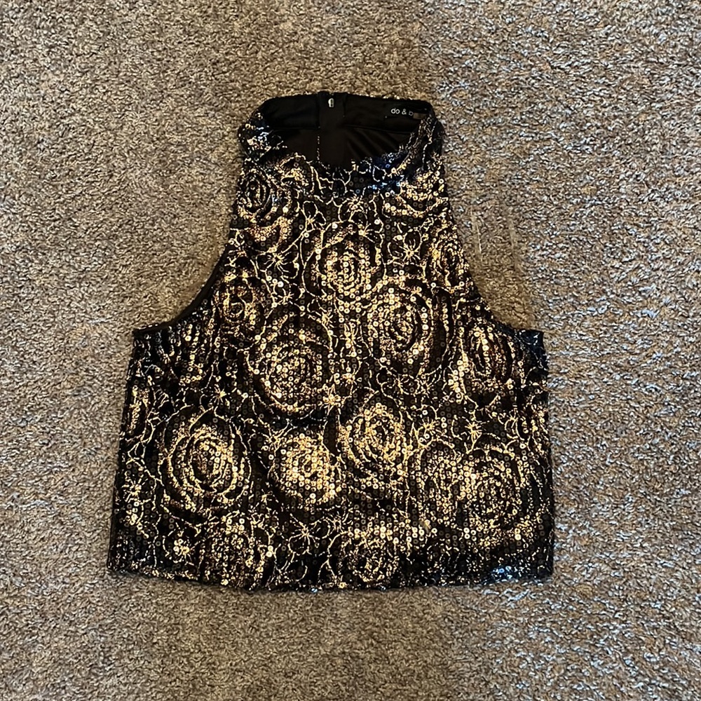 Black and bronze crop top